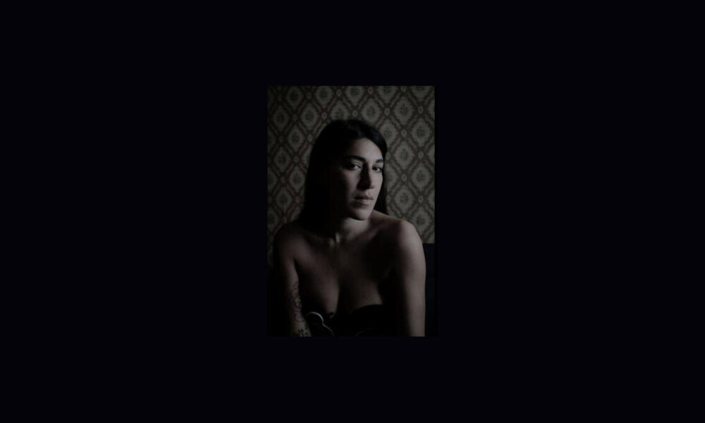 Alba Zari: Stratificazione di linguaggi nell’arte contemporanea